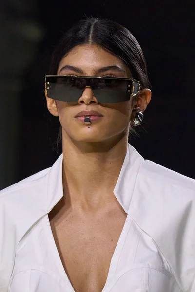 Look 49